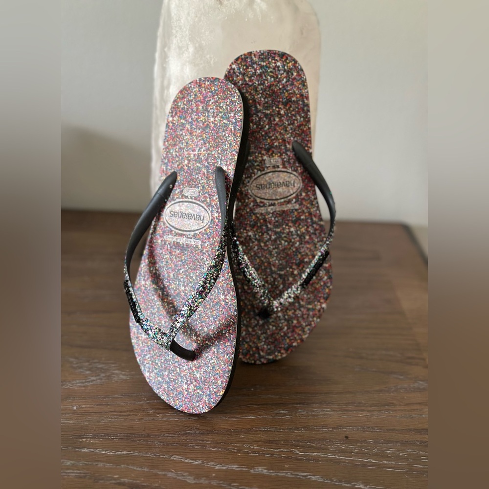 Havaianas Women's Slim Carnaval Flip Flop Sandal - Black with Glitter